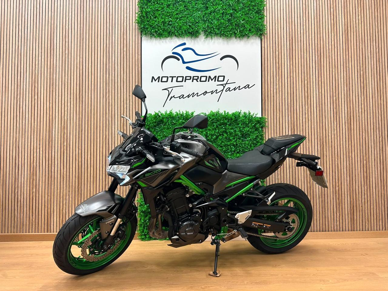 KAWASAKI Z900 Z 900 2024 13.000KM DA 119€ AL MESE