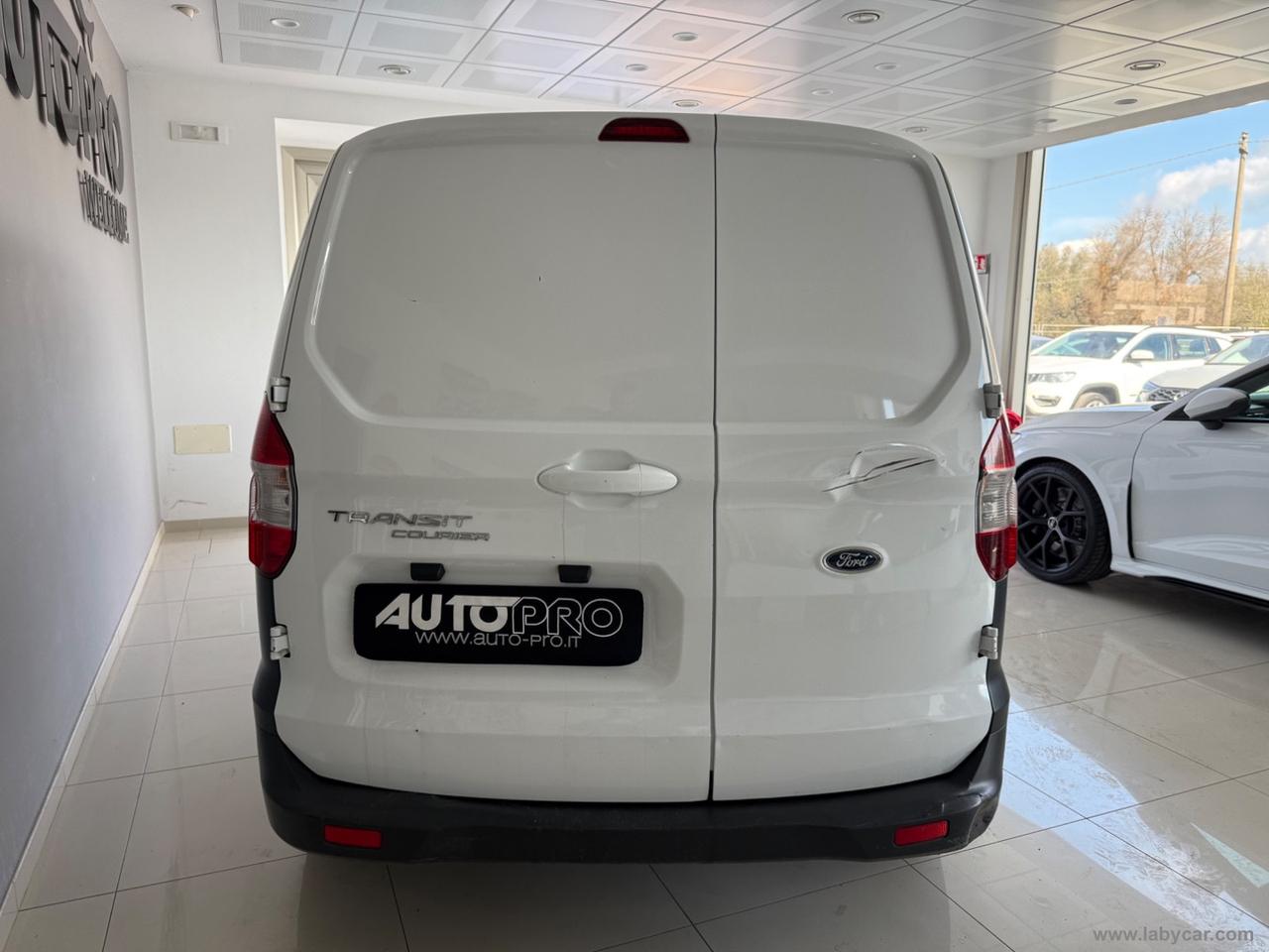 Transit Courier 1.5 TDCi 75CV Van Entry