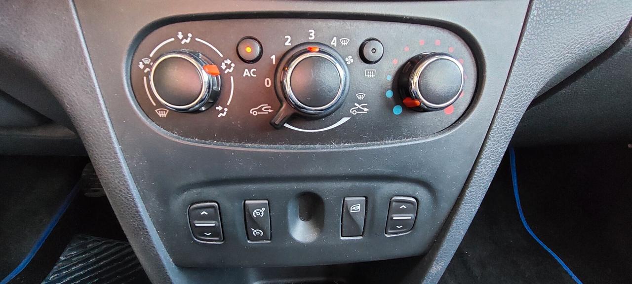 DACIA SANDERO STEPWAY 1,5 DIESEL 90 CV NAVIGATORE CRUISE IMPECCABILE FULL FULL TELEFONO
