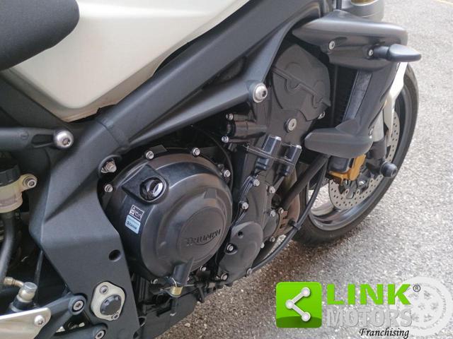 TRIUMPH Street Triple 675 Triple