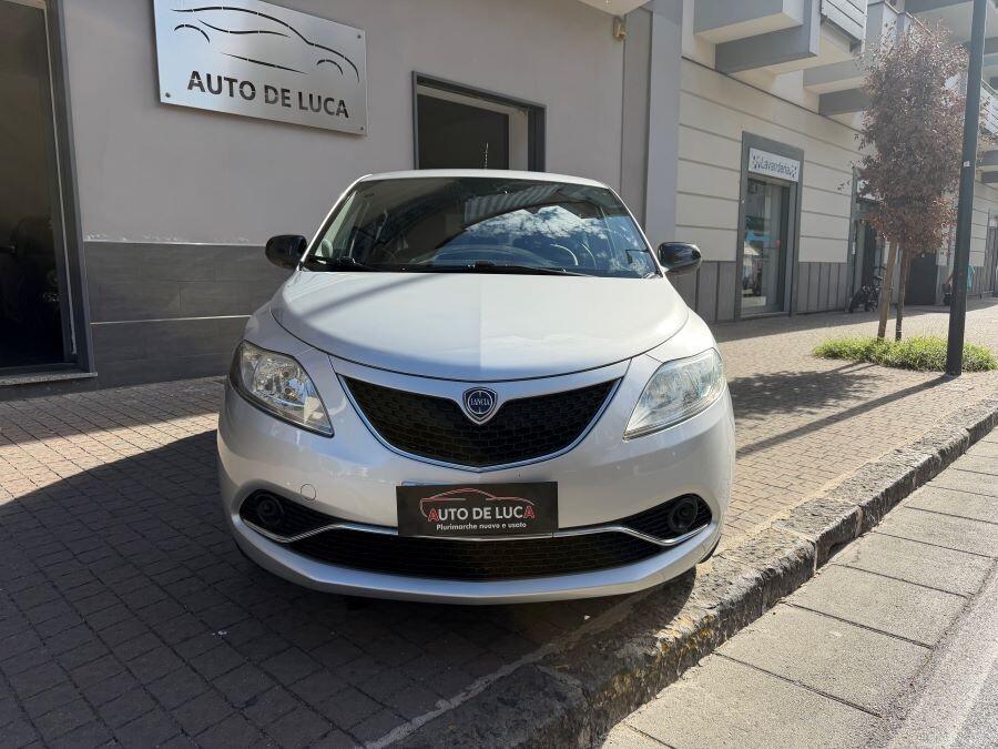 lancia ypsilon 1.2 platino certificata unproprieta