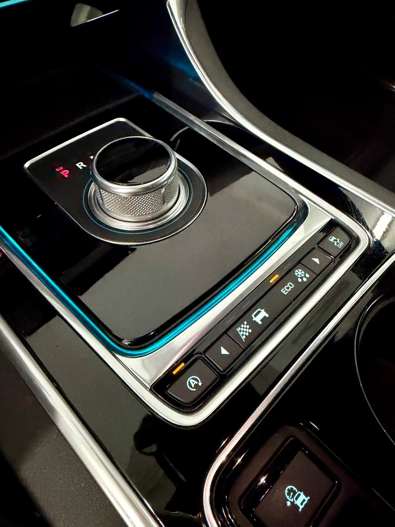 Jaguar XE 2.0 180CV R-Sport FINANZIABILE