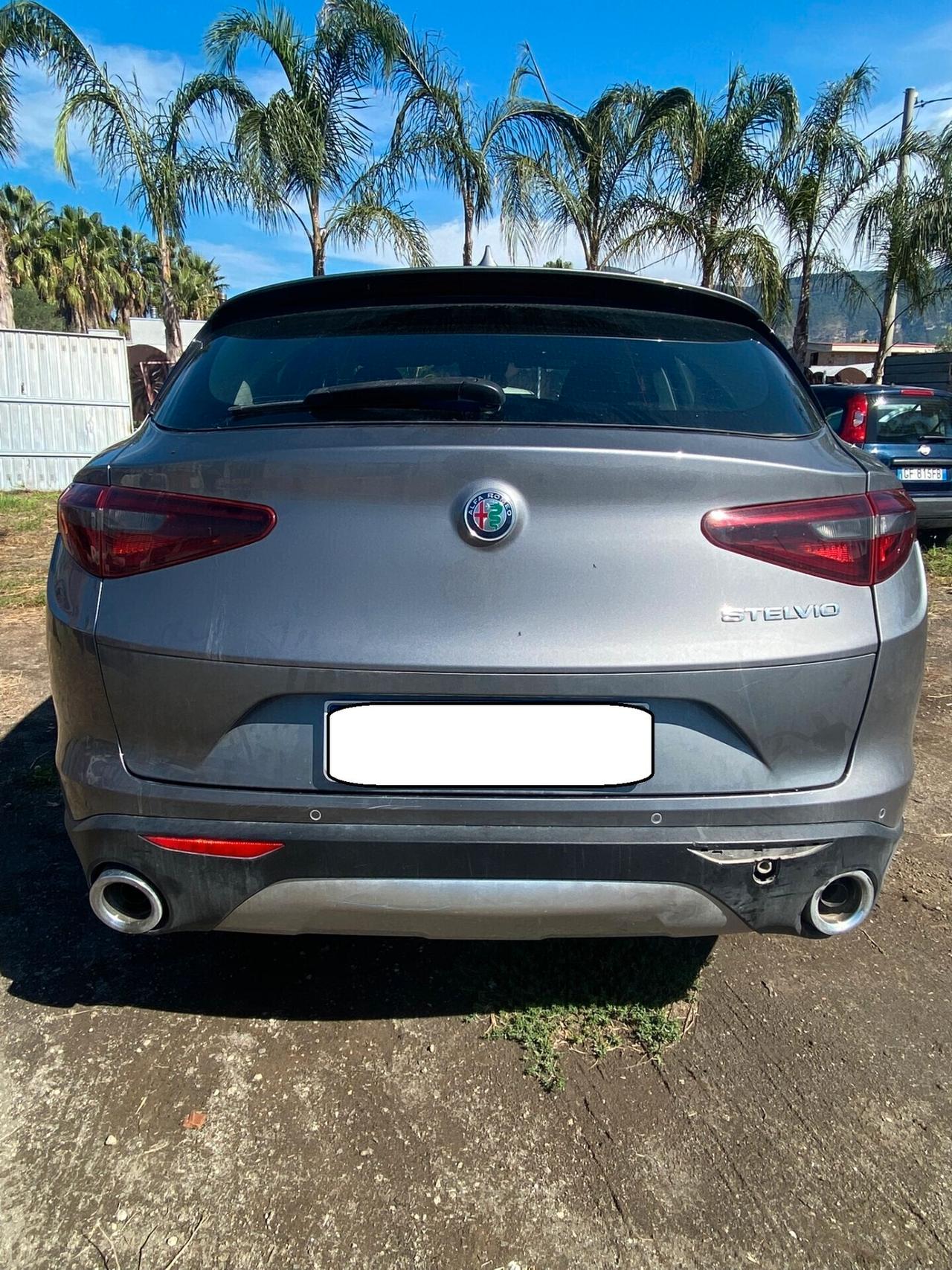Alfa Romeo Stelvio 2.2 160 CV MOTORE ROTTO ?