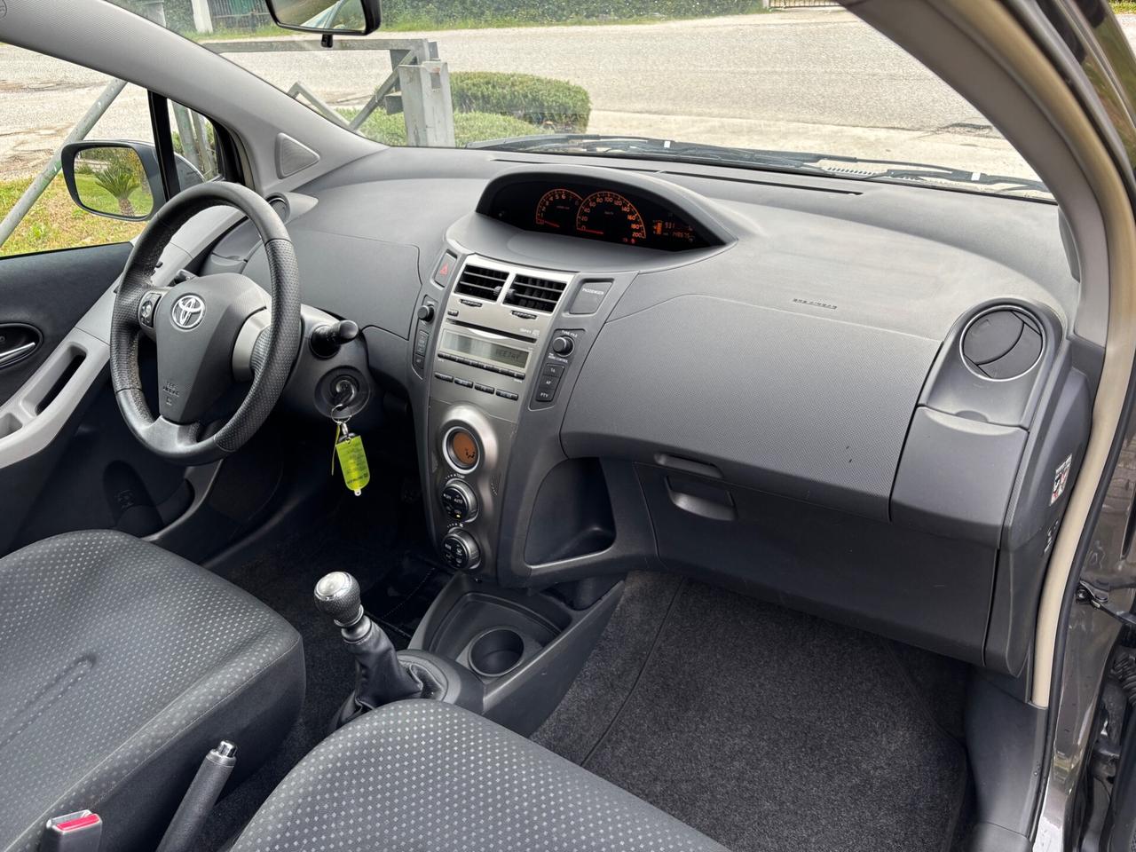 Toyota Yaris 1.3 5 porte Sol-2010"KM CERTIFICATI"
