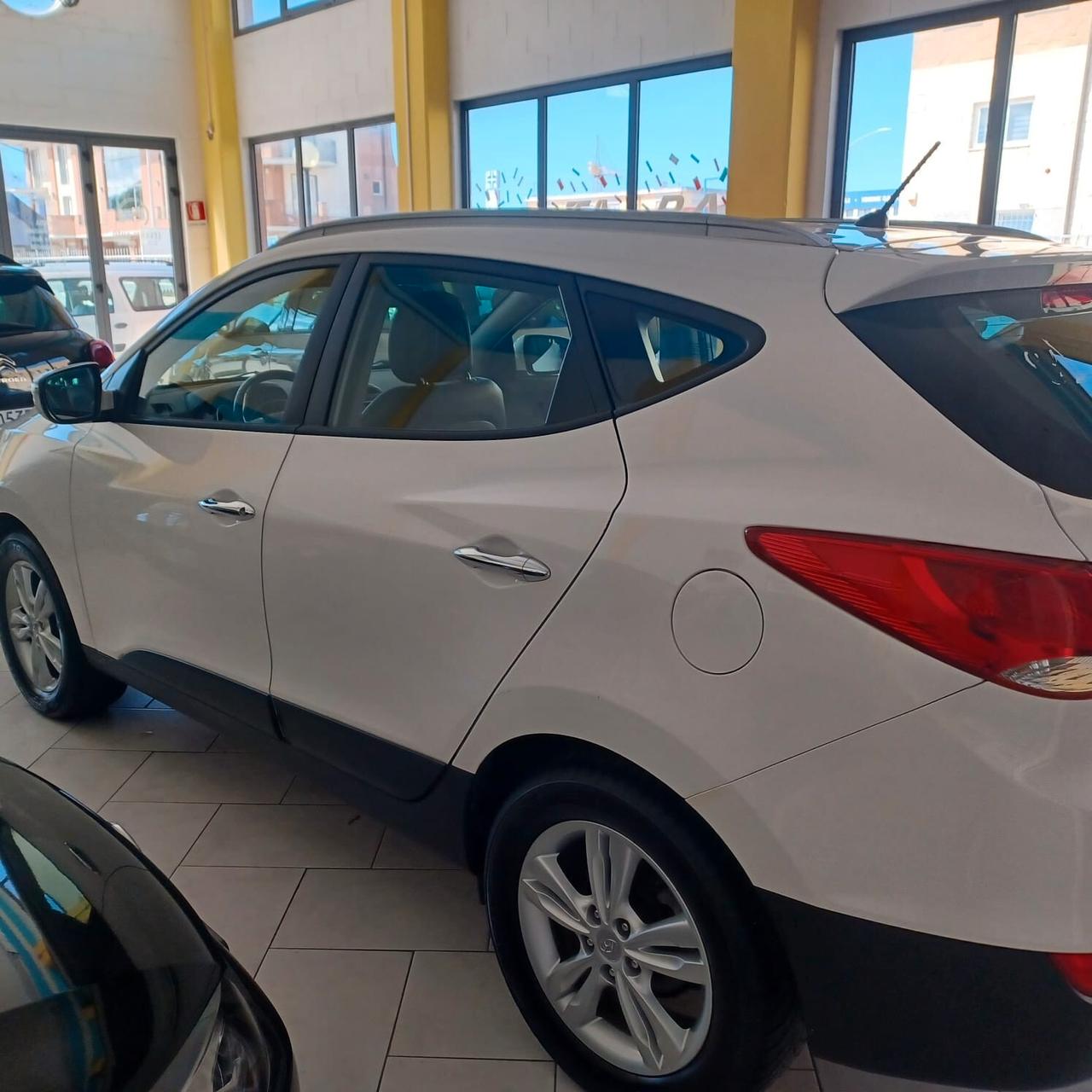 SEMBRA NUOVA HYUNDAI IX35 1.7 TDI