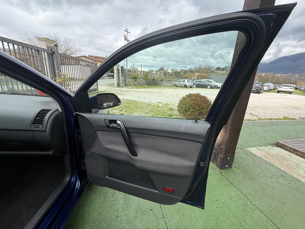 VOLKSWAGEN POLO 4 SERIE 1.4 75 CV 5P. COMFORTLINE