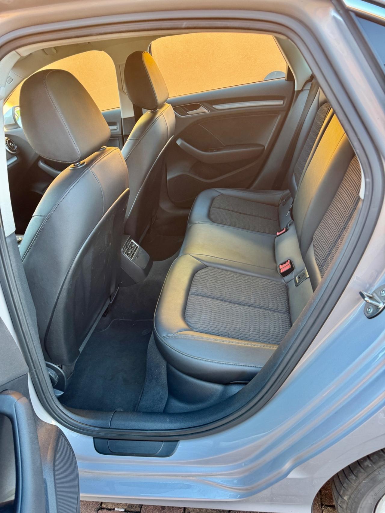 Audi A3 SPB 35 TDI S tronic Business