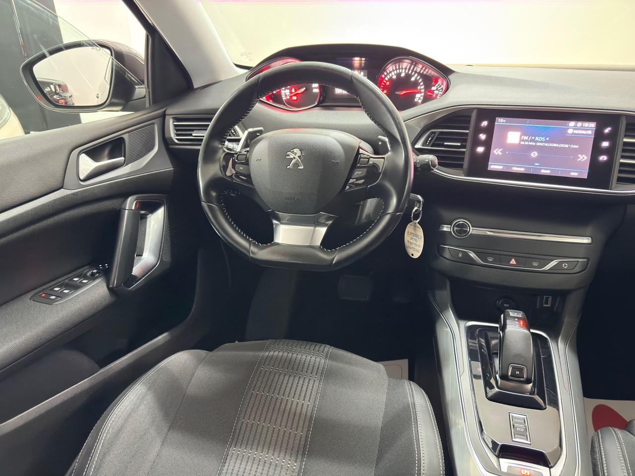 Peugeot 308 BlueHDi 120 S&S EAT6 SW Allure