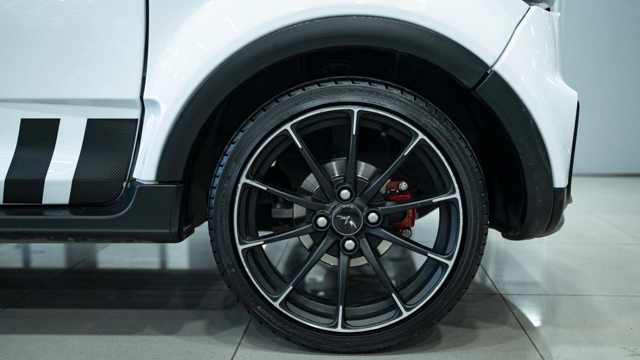 CH 46 SPORT ERRE 16" PACK LUCI ALPINE PELLE LED FULL OPT