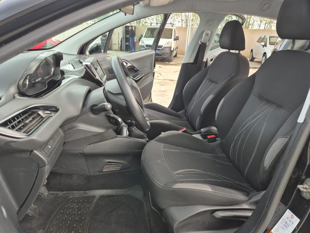 Peugeot 208 1.2 VTi 82 CV 5 porte Allure