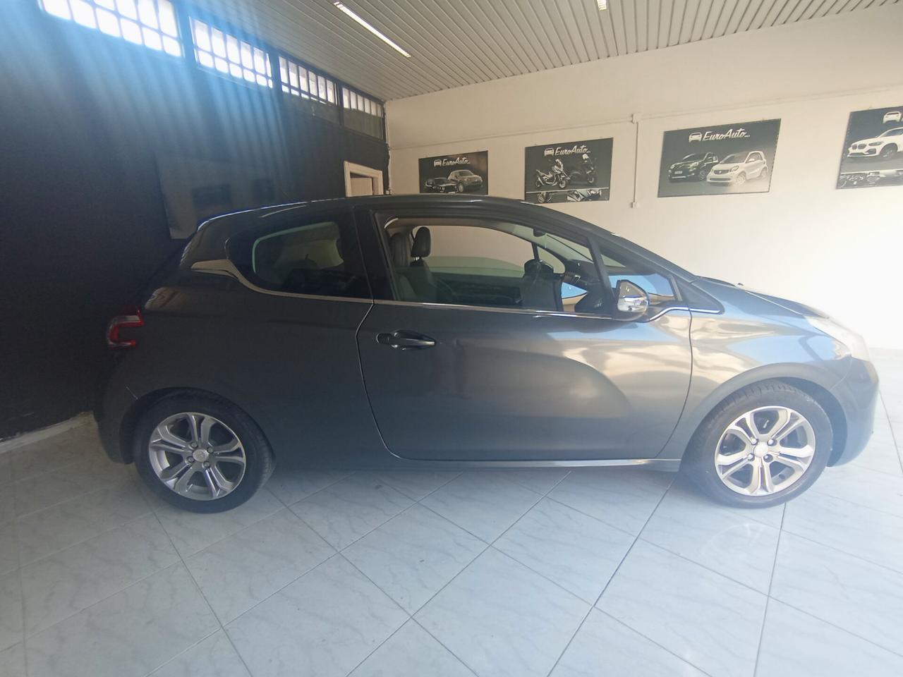 Peugeot 208 1.2 Benz/ GPL 2013 CON GARANZIA