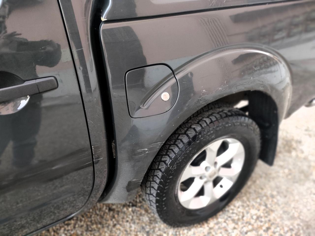 Nissan Navara 2.5 dCi 4p Double Cab LE