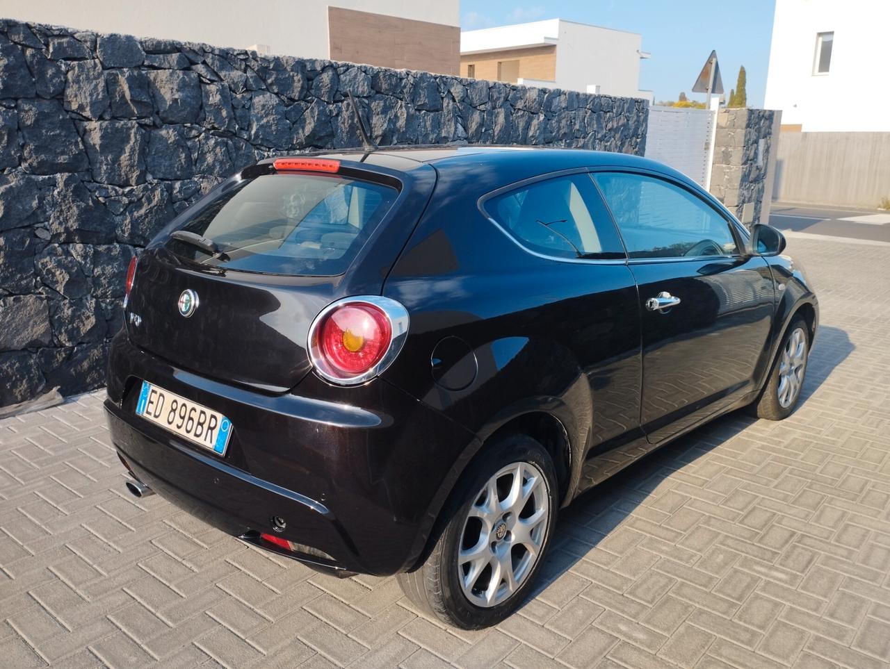 Alfa Romeo MiTo 1.3 JTDm-2 95 CV S&S Distinctive Premium Pack