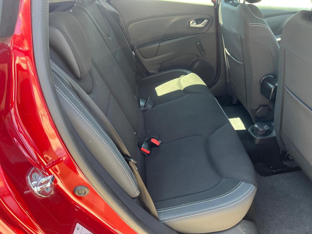 Renault clio 5P-900 tce-full-km 75000-2017