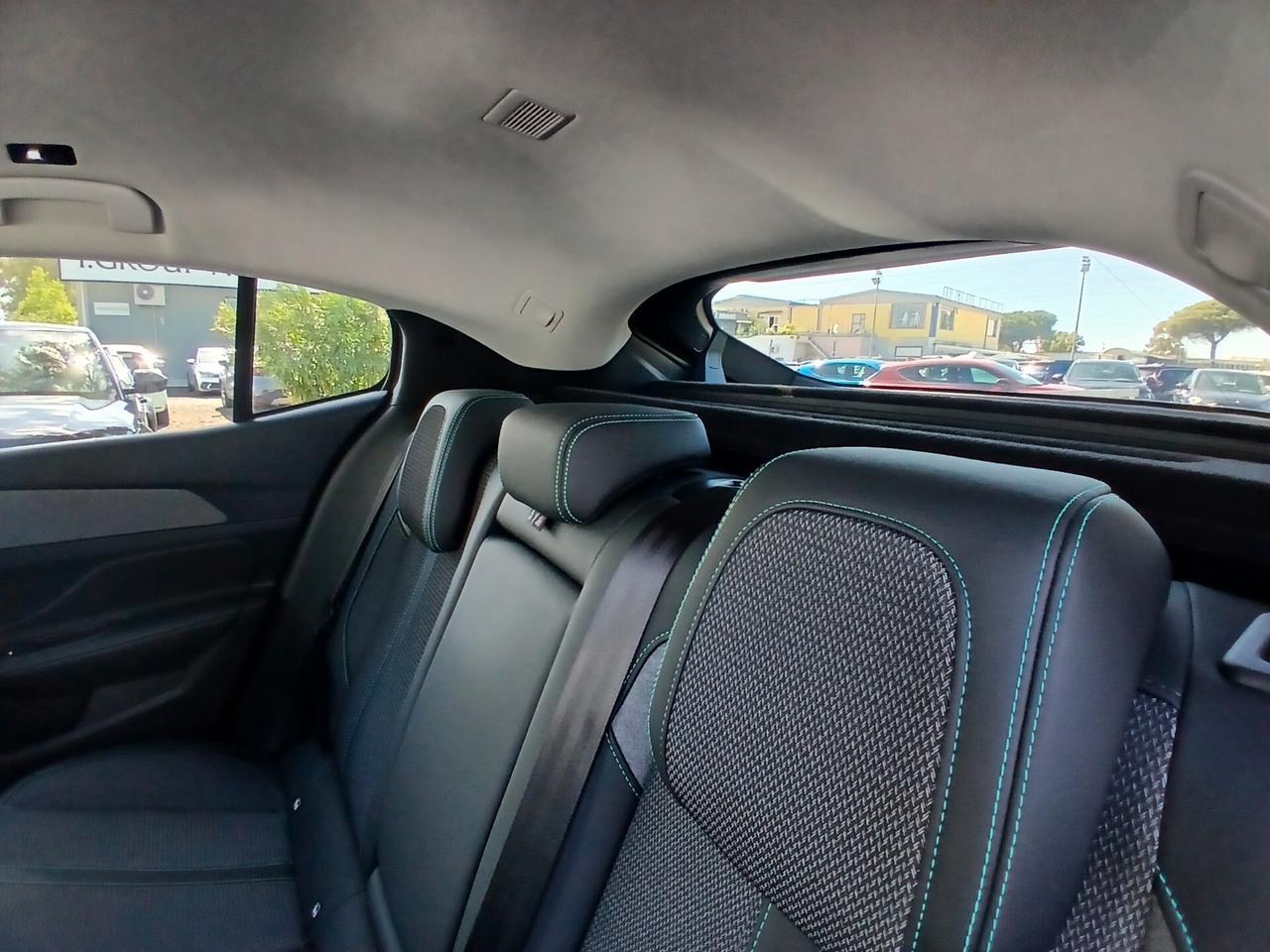 Peugeot 408 Hybrid 136 e-DCS6 Allure