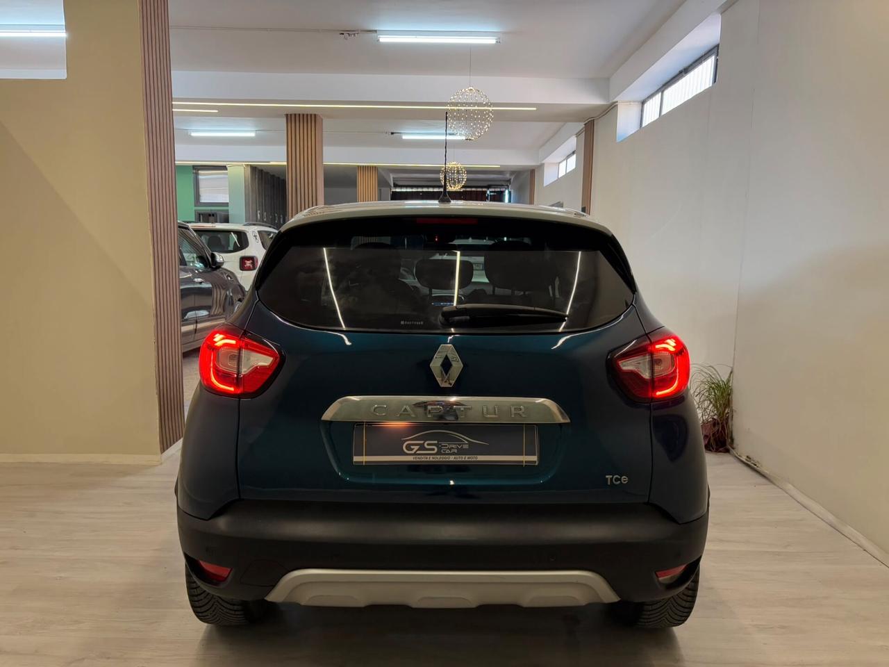 Renault Captur 900cc TCe 90 CV R-Link full LED