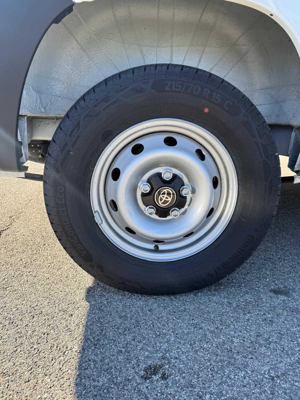 0450 NOLEGGIO FURGONE NUOVO TOYOTA PASSO MEDIO