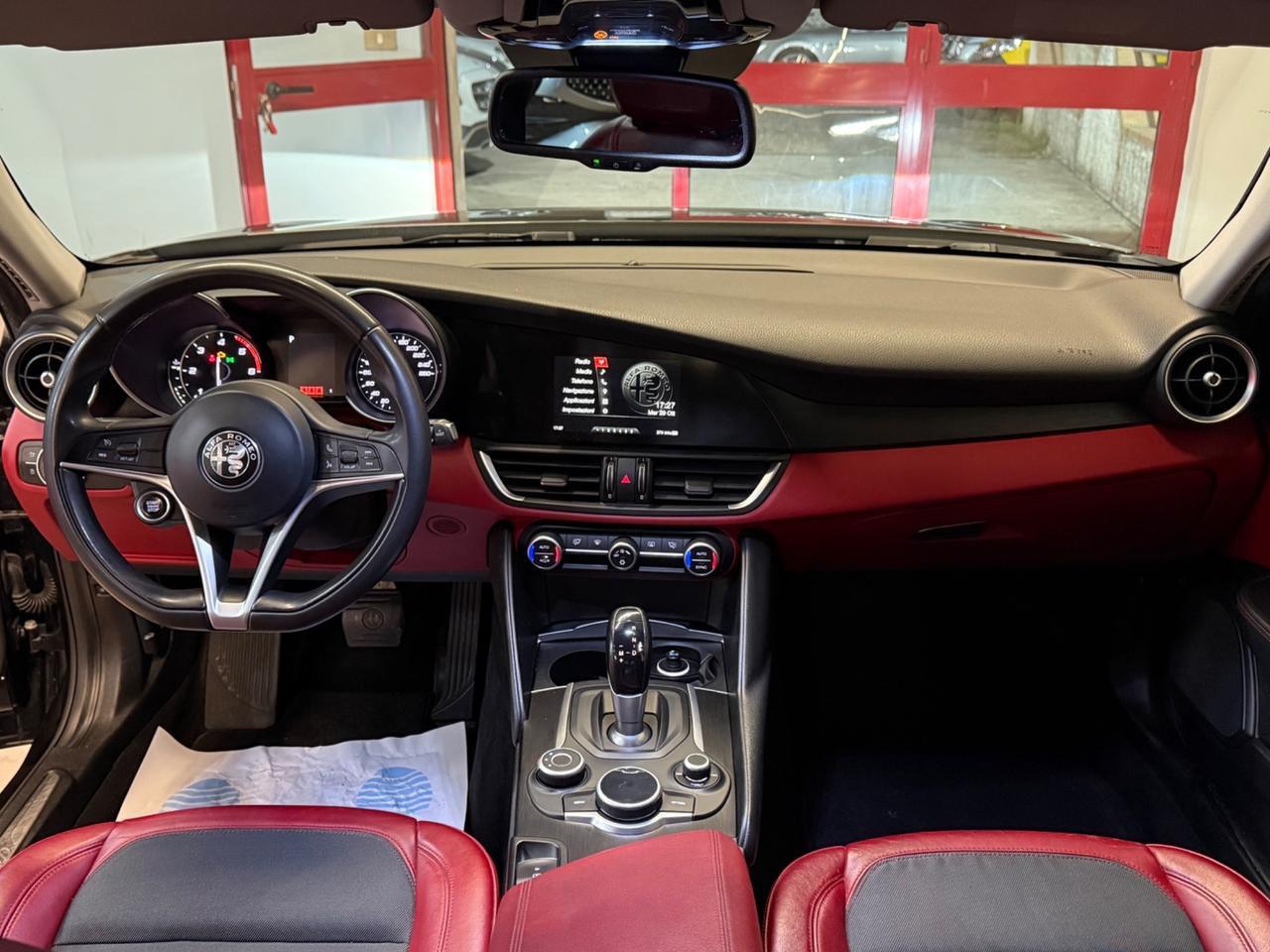 Alfa Romeo Giulia 2.2 Turbodiesel 180 CV AT8 Sport Business