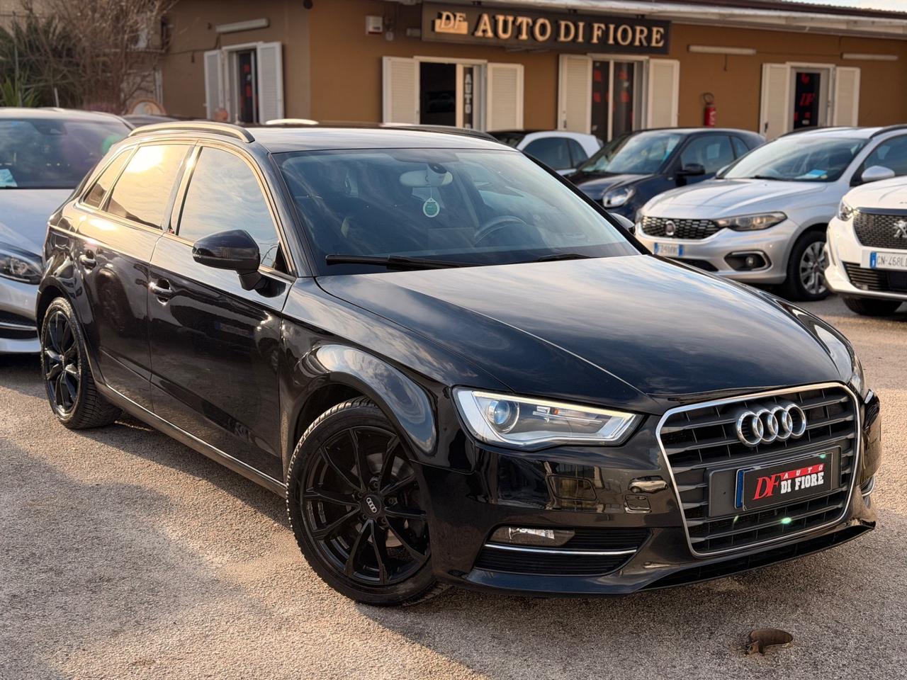 Audi A3 SPB 1.6 TDI 116Cv S tronic TOTAL BLACK