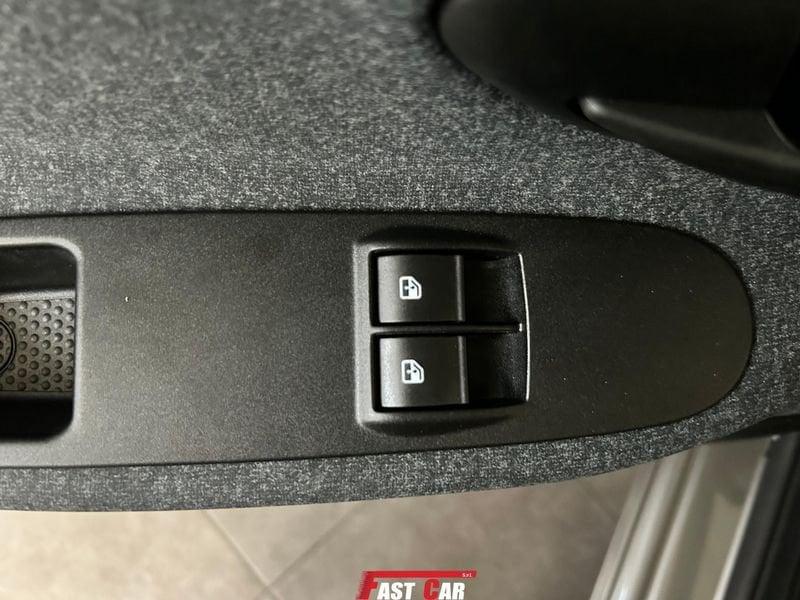 Lancia Ypsilon 1.0 FireFly 70cv Hybrid Silver