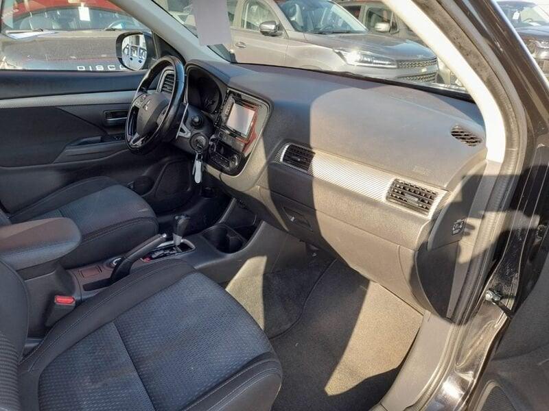 Mitsubishi Outlander Outlander 2.2 DI-D 4WD Intense