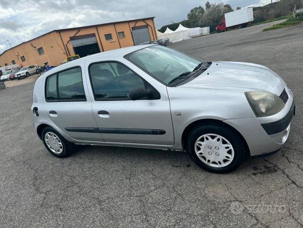 Renault Clio 1.2 adatta a neopatentati