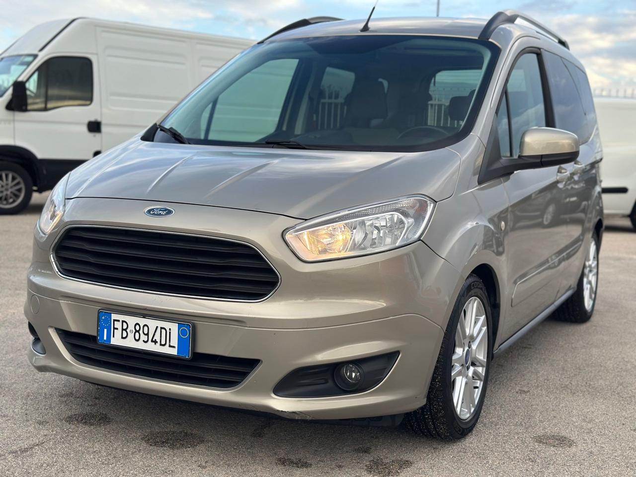 Ford Tourneo Courier 2015 1.6 TDCI 95 CV Titanium XFETTA