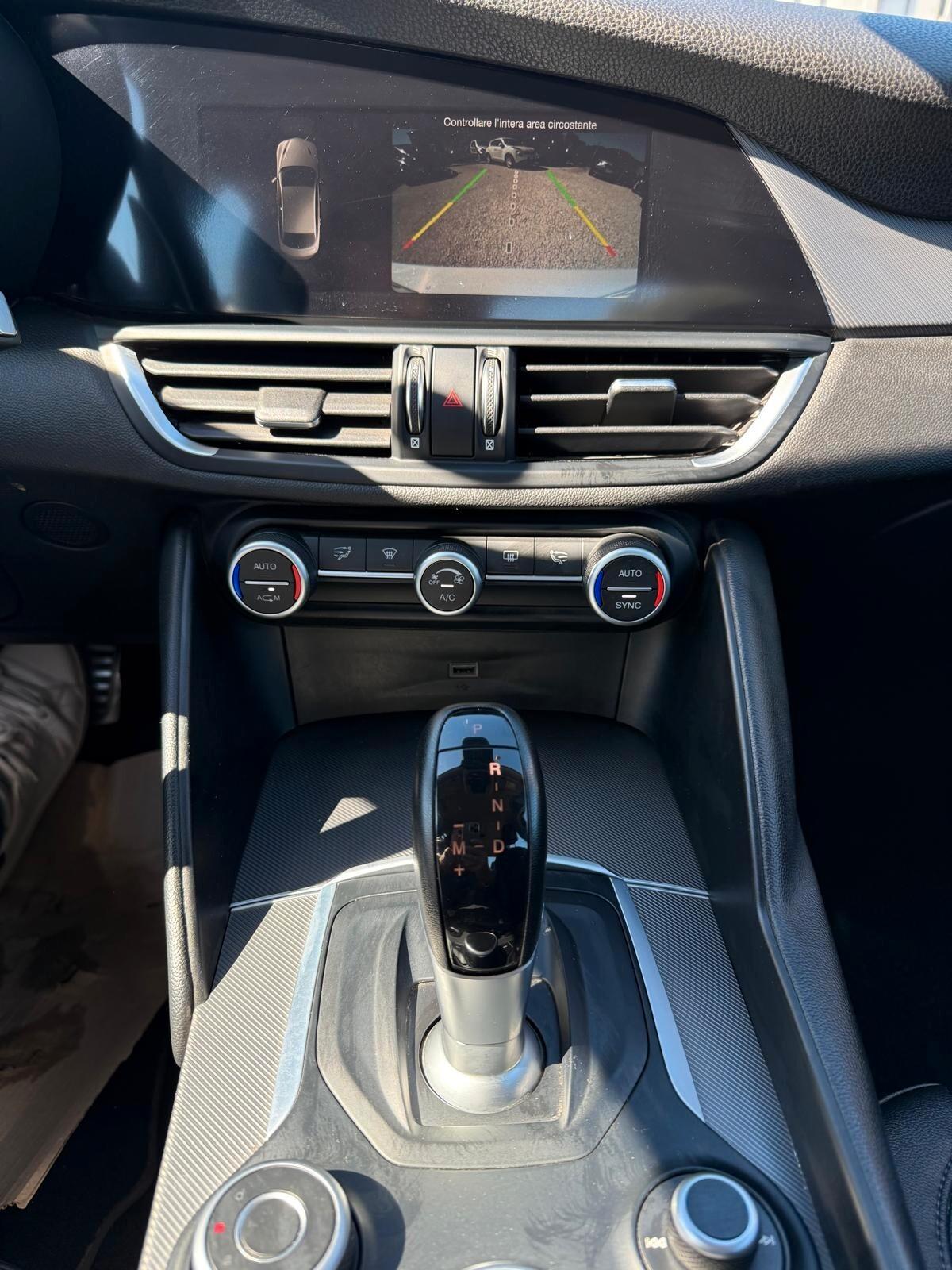 Alfa Romeo Giulia 2.2 Turbodiesel 190 CV AT8 B-Tech