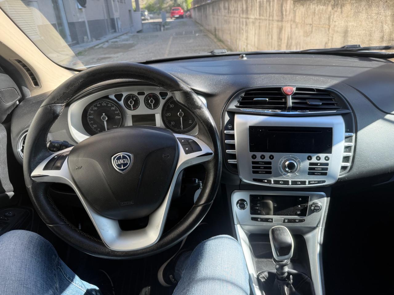 Lancia Delta 1.6 MJT DPF Platino