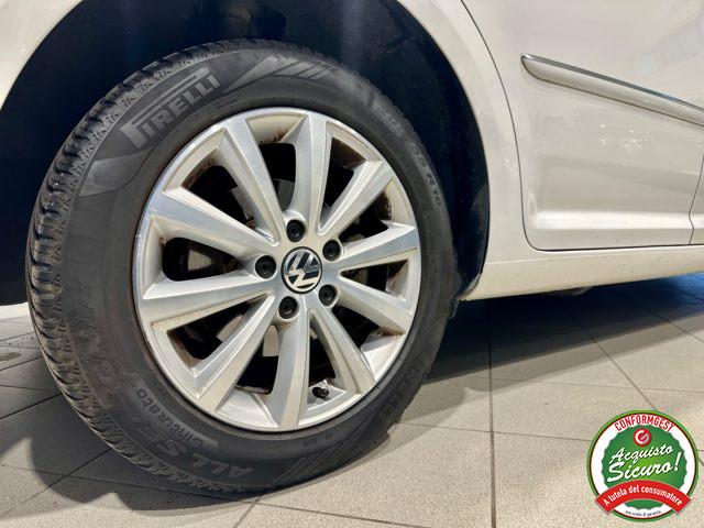 VOLKSWAGEN Touran 2.0 TDI 140CV DSG Highline *NEOPAT*7 POSTI*PELLE*