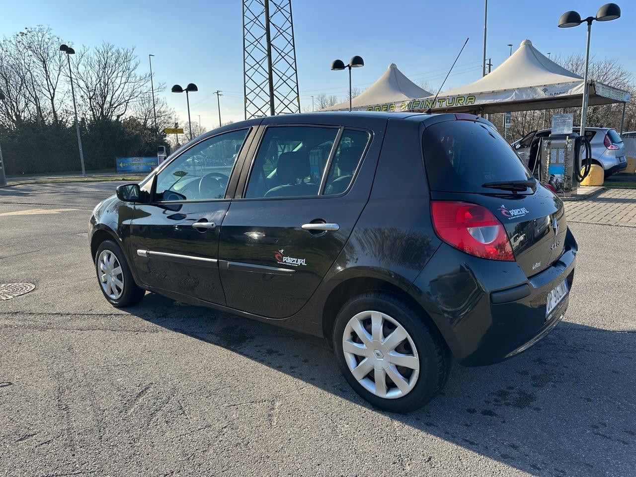 Renault Clio 1.2 16V 5 porte Rip Curl BENZINA NEOPATENTATI