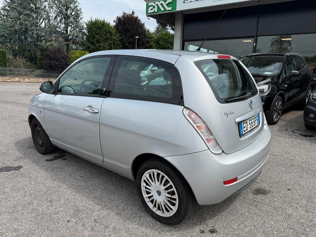 Lancia Ypsilon 1.2 Argento
