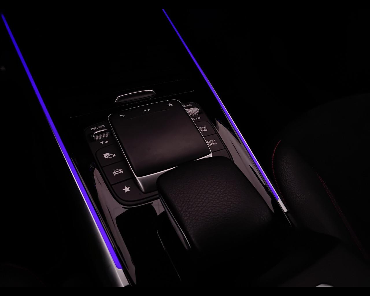 Mercedes-Benz GLB - X247 2019 - GLB 200 d Premium auto