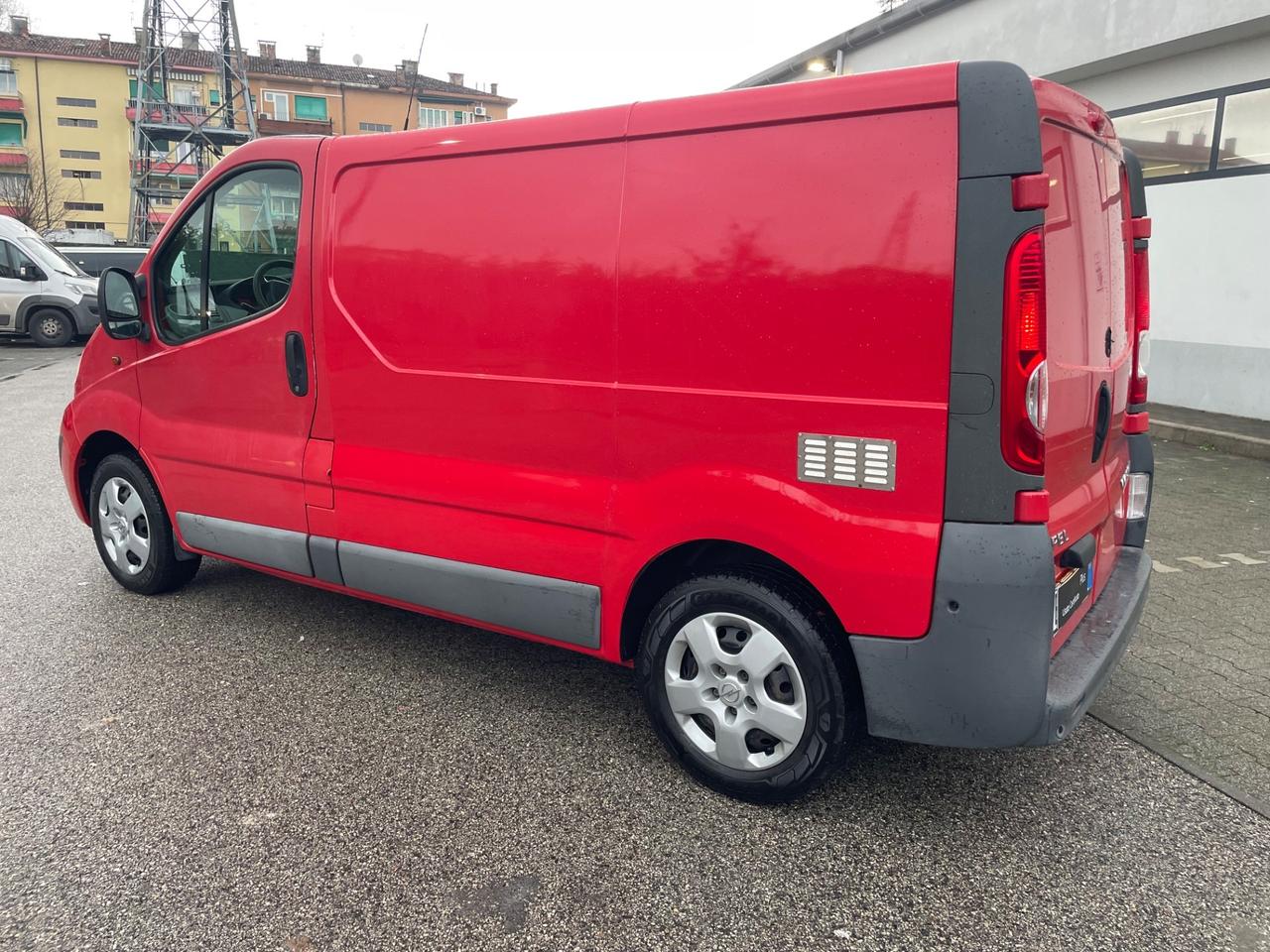Opel Vivaro 2.0 CDTI 120CV anno 2013 pronto uso