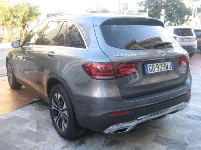 MERCEDES-BENZ GLC 220 D 4MATIC SPORT