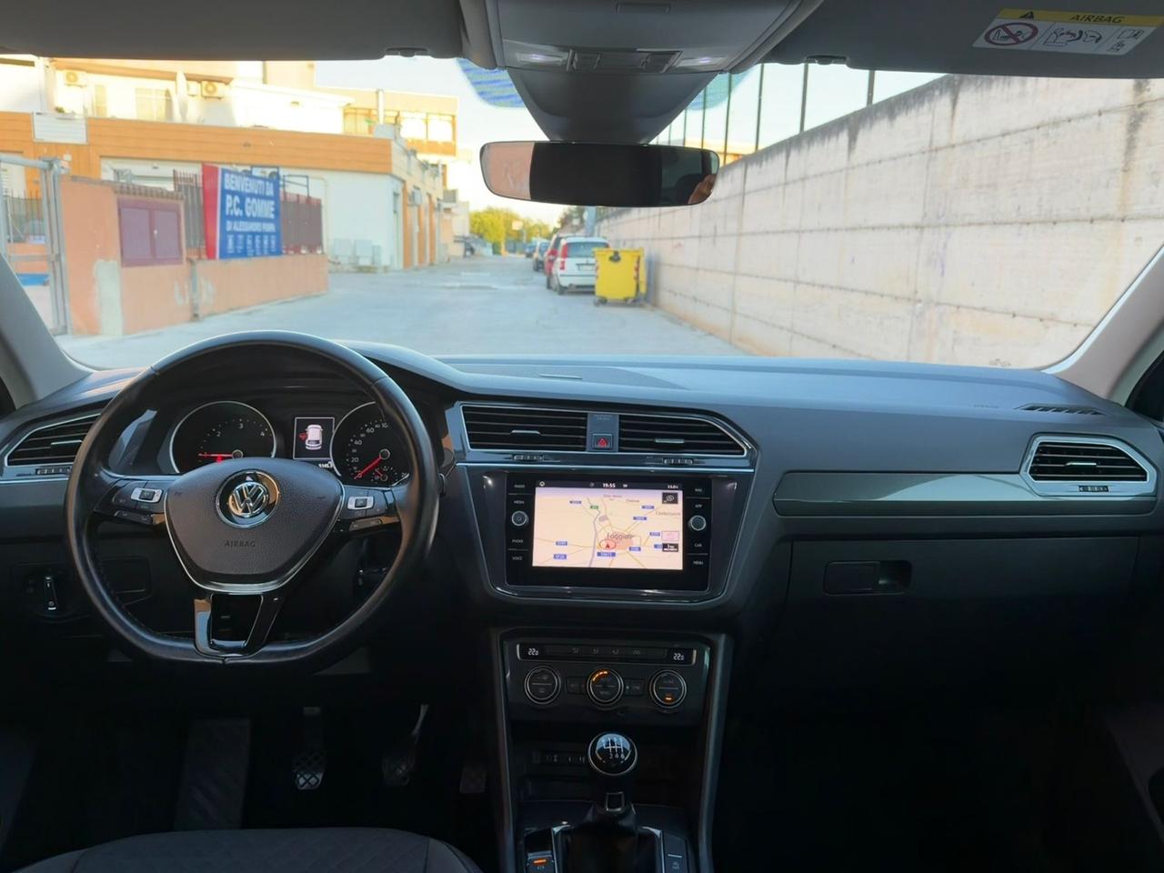 Volkswagen Tiguan 1.6 TDI SCR Urban BlueMotion Technology