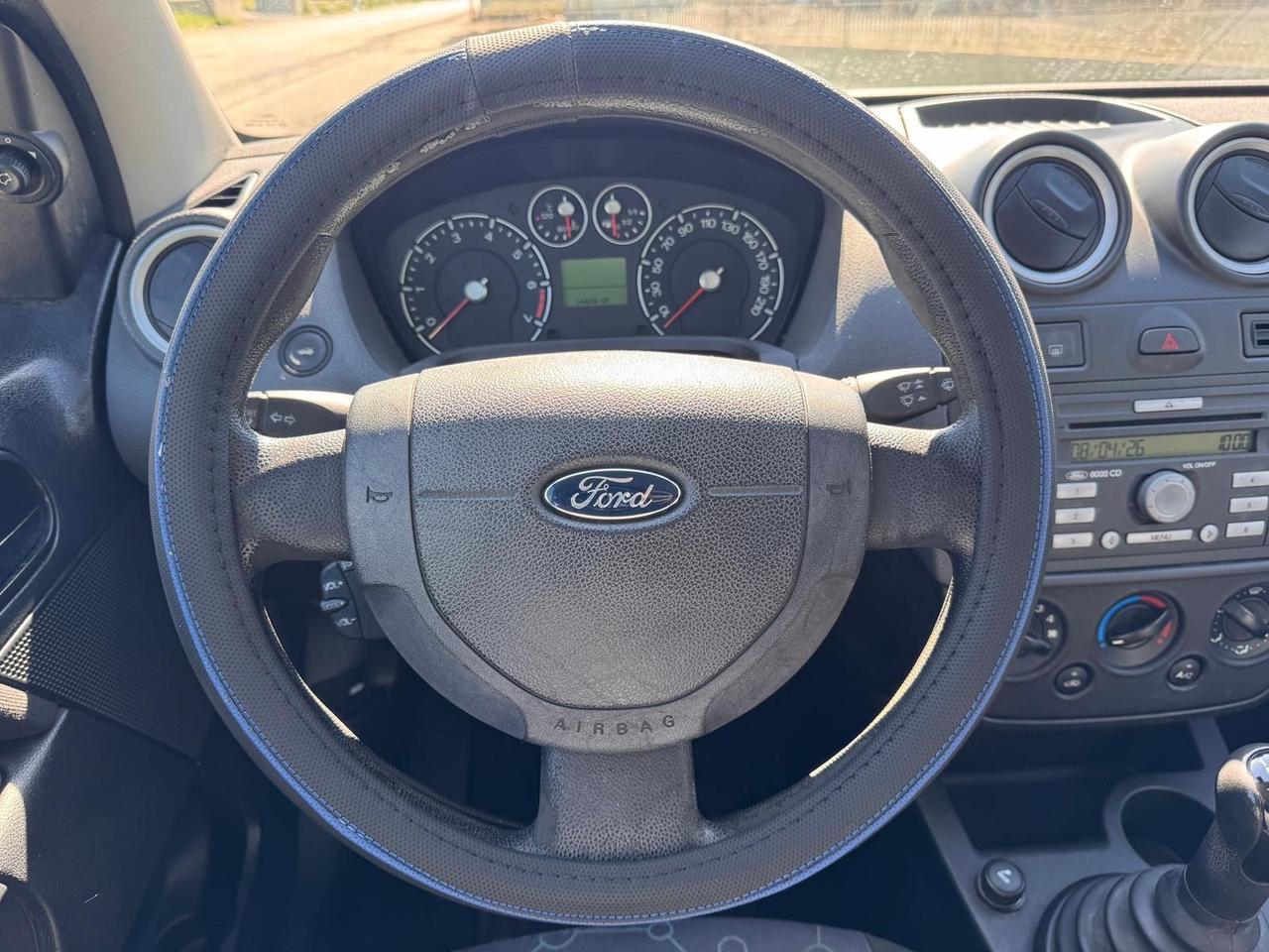 Ford Fiesta 1.2 16V 5p. Ghia km 144000