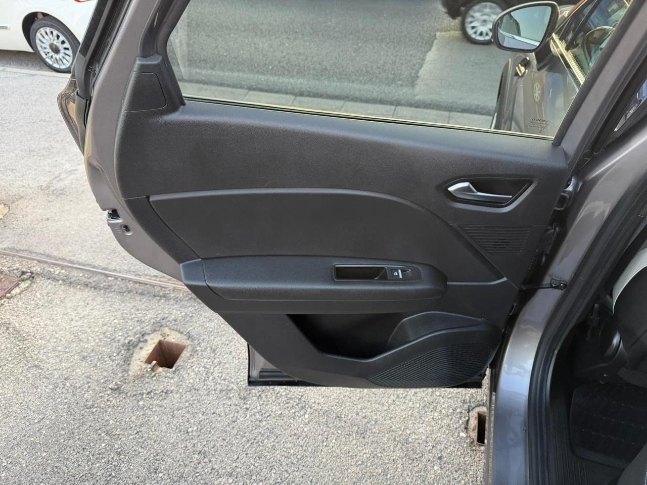 RENAULT CAPTUR 1.0 BENZINA 91 (CV) 2021