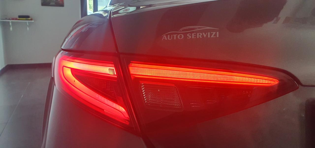 Alfa Romeo Giulia 2.2 Turbodiesel 190 CV AT8 Lusso