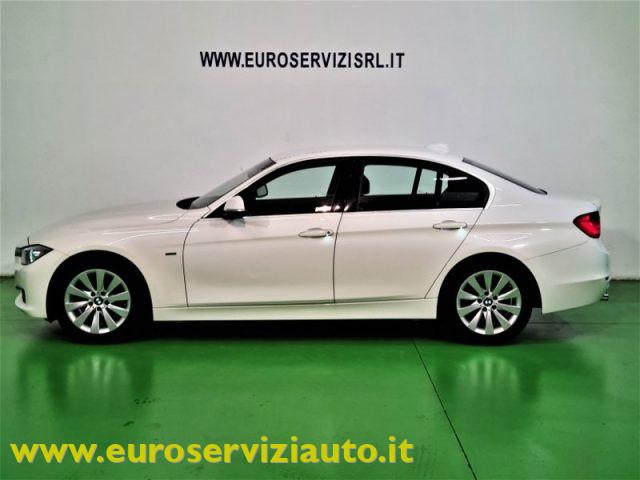 BMW 328 i Luxury