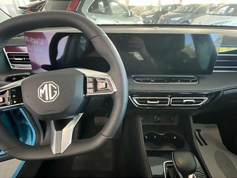 MG HS 1.5T-GDI AT Luxury