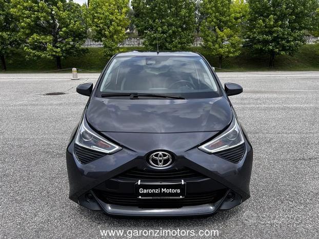 Toyota Aygo Connect 1.0 VVT-i 72 CV 5 porte x...