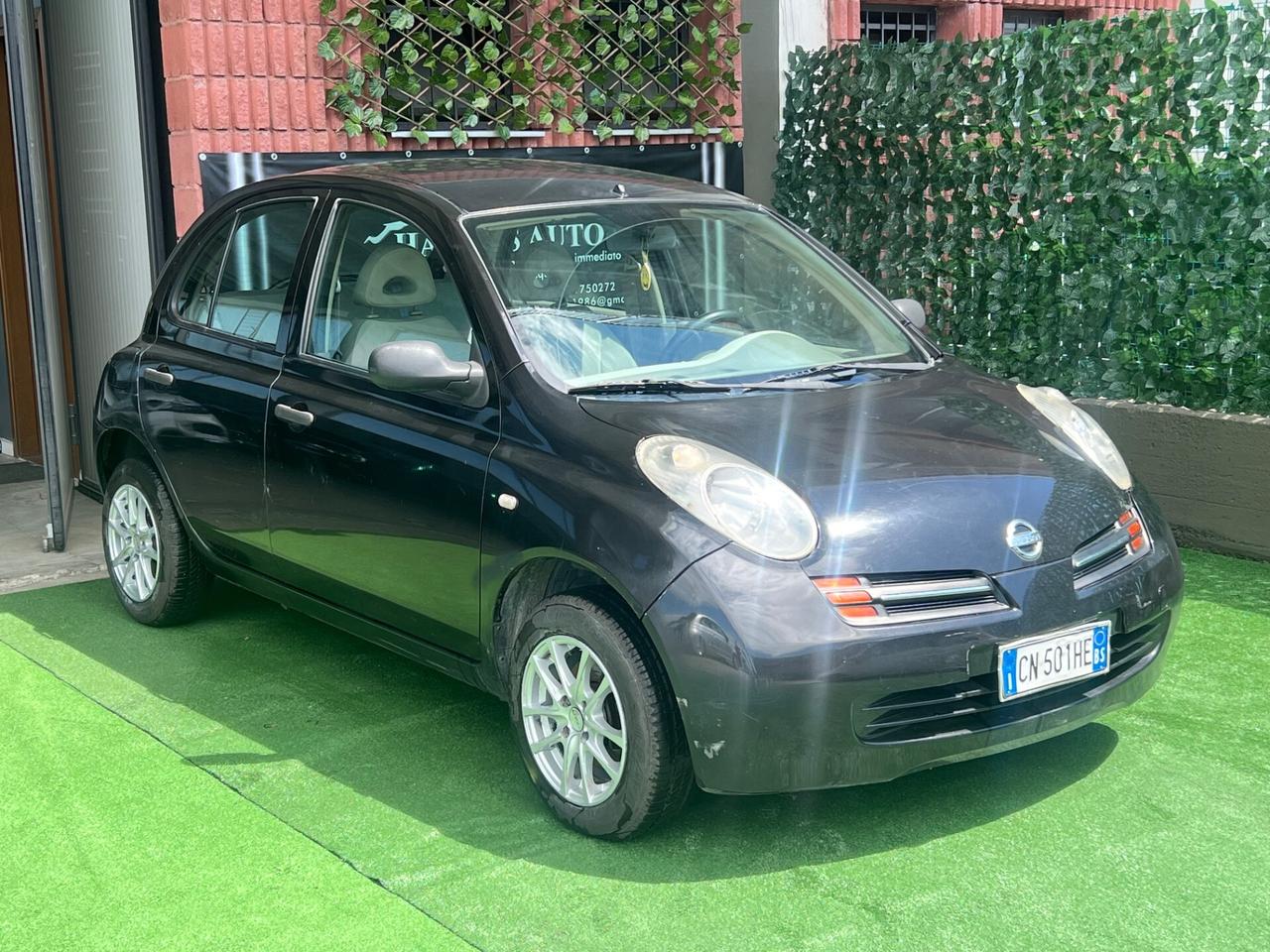 Nissan Micra 1.0 16V 5 porte Visia