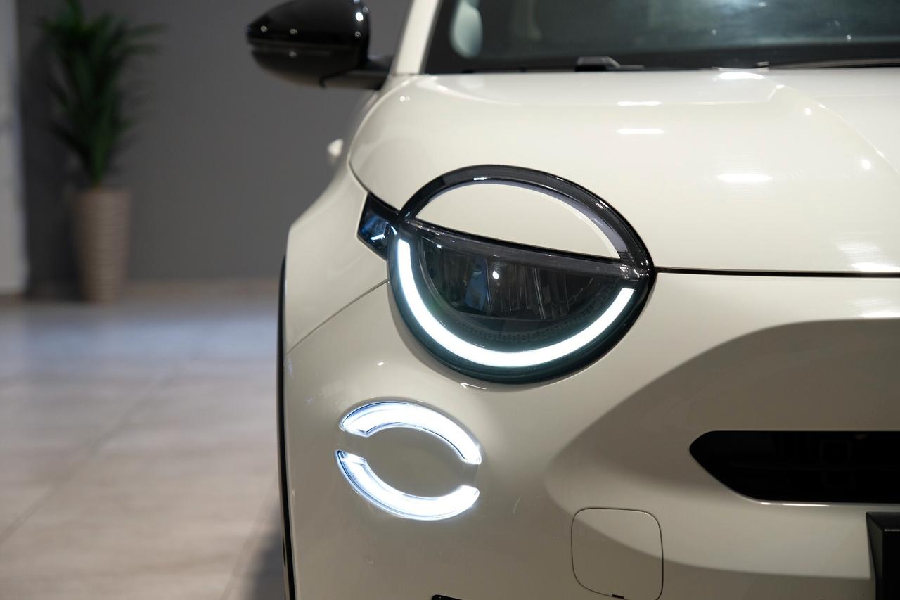 Fiat 600 Hybrid 100 CV DCT MHEV La Prima