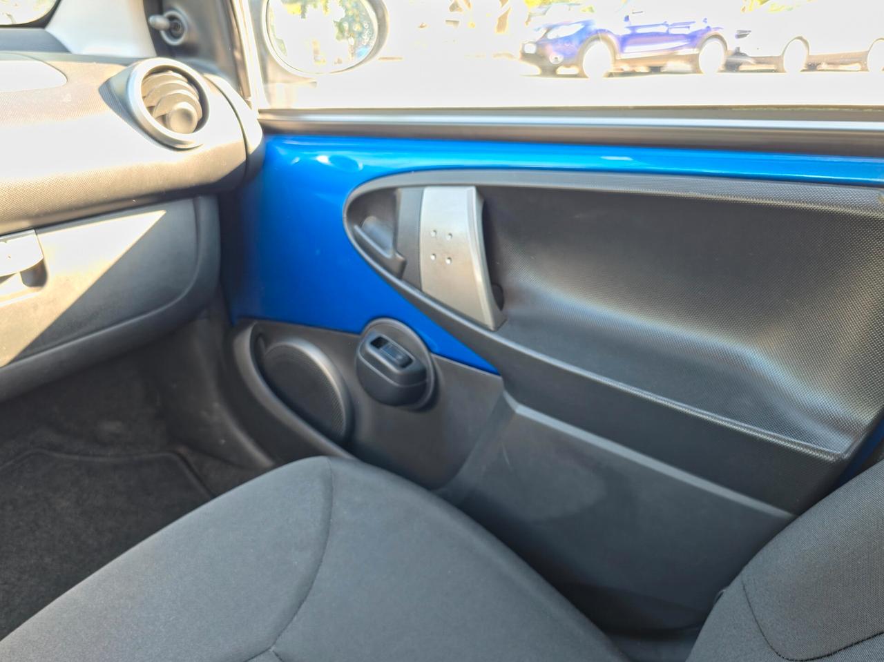 Toyota Aygo 1.0 12V VVT-i 5 porte Active Connect CV-68 E5B Manuale NEO 2013
