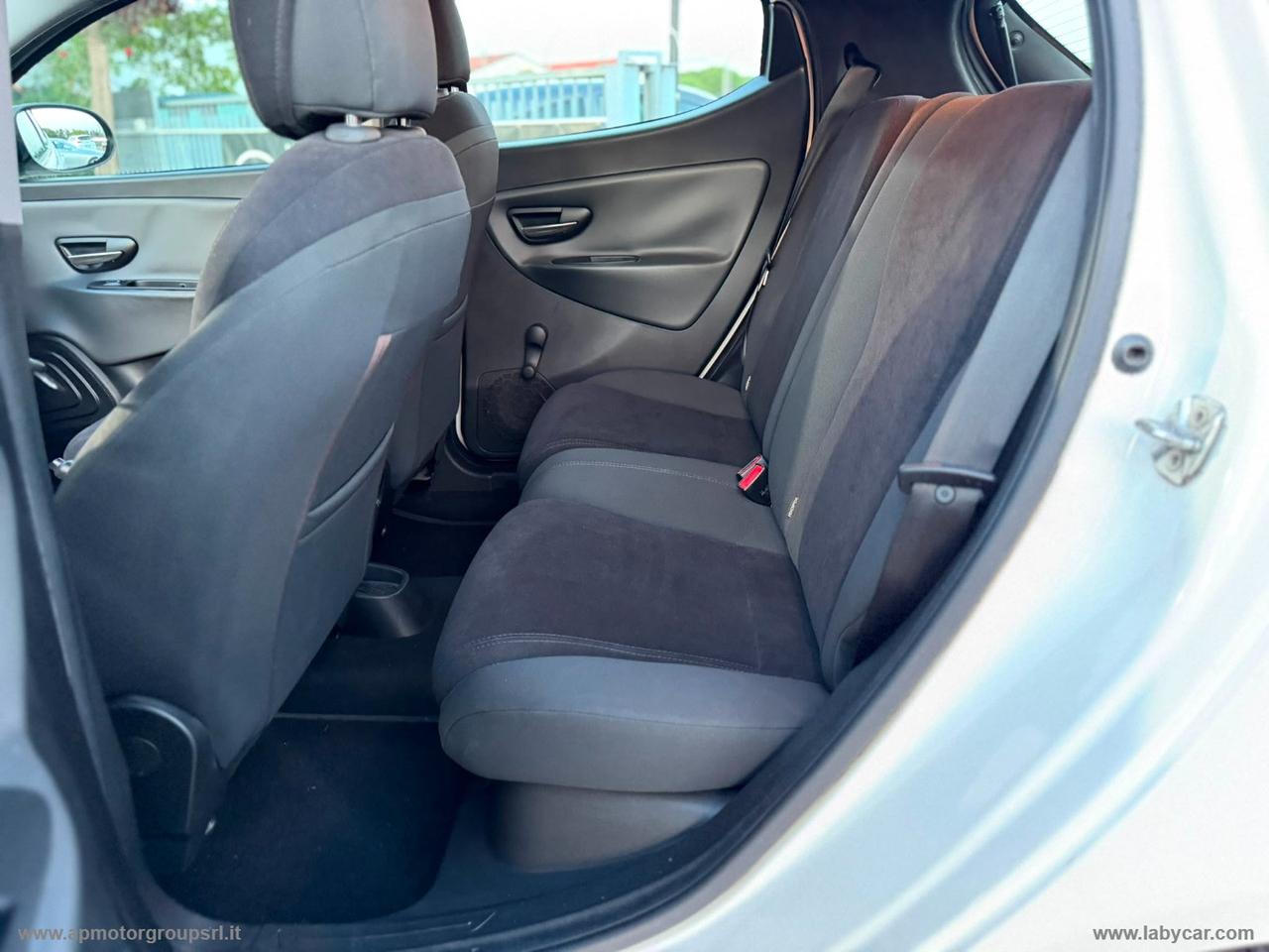 LANCIA Ypsilon 0.9 T.Air 85CV 5p. Met.Ec. Gold