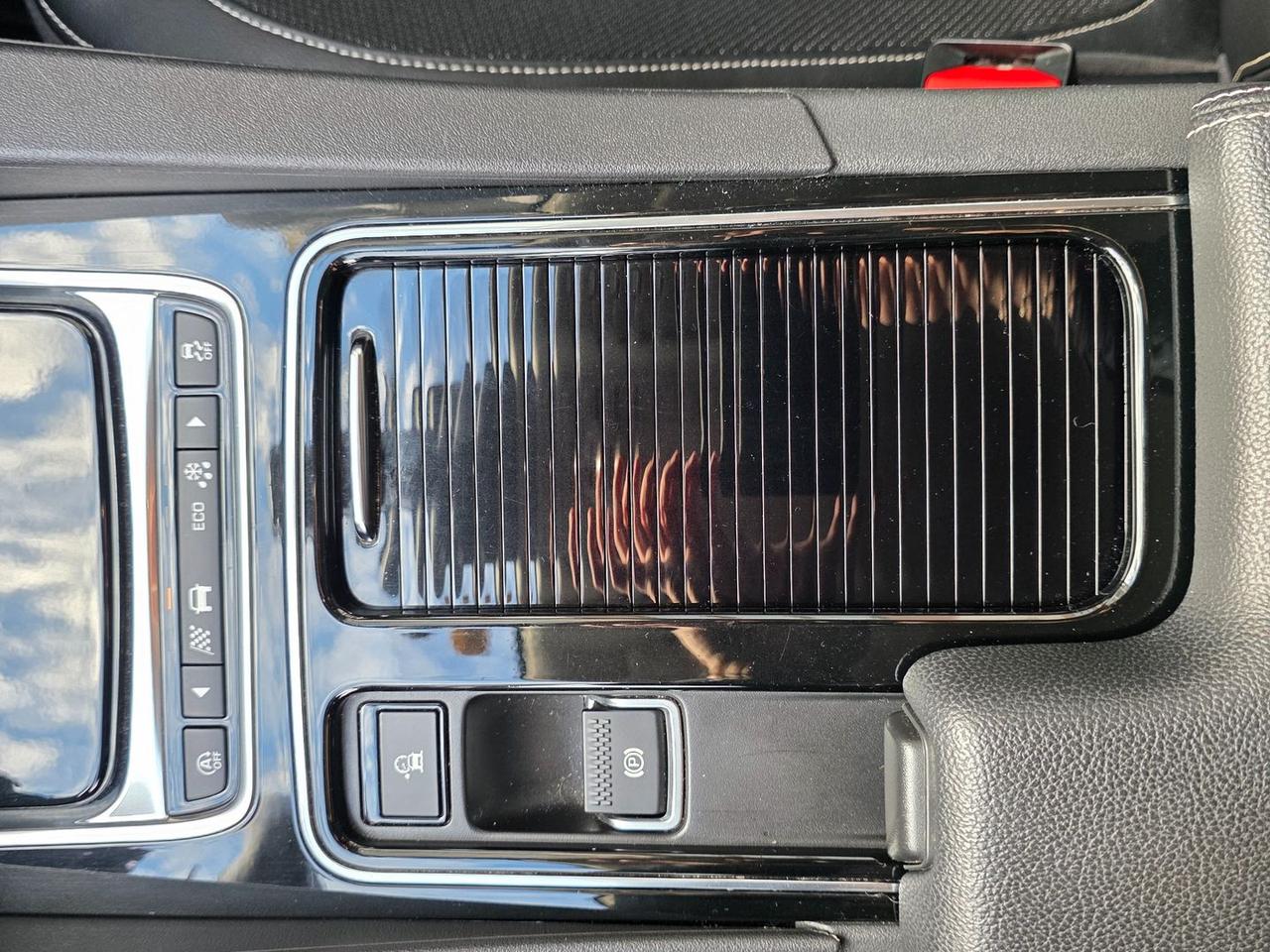 Jaguar F-Pace 2.0 20d Turbo R- #8356