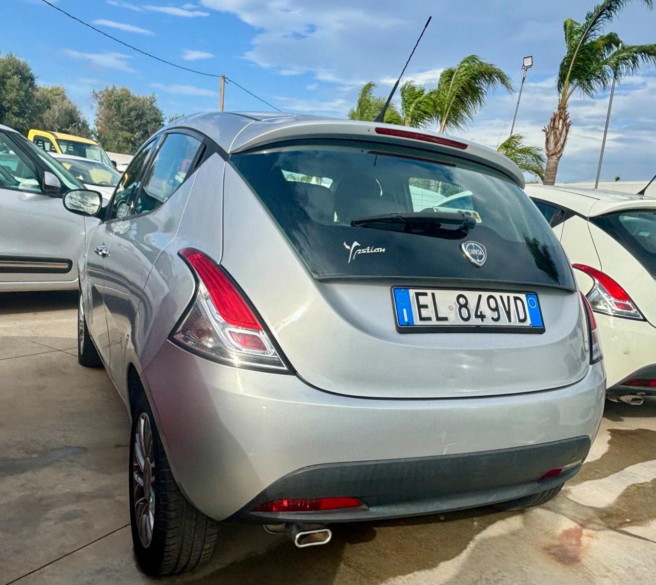 Lancia Ypsilon 1.2 69 CV 5 porte Ecochic Gold - 130000 km