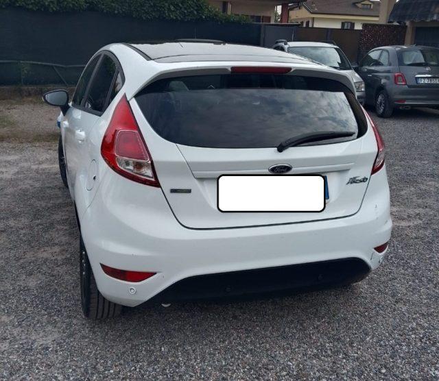 FORD Fiesta 1.0 EcoBoost 100CV 5 porte Black & White Edition
