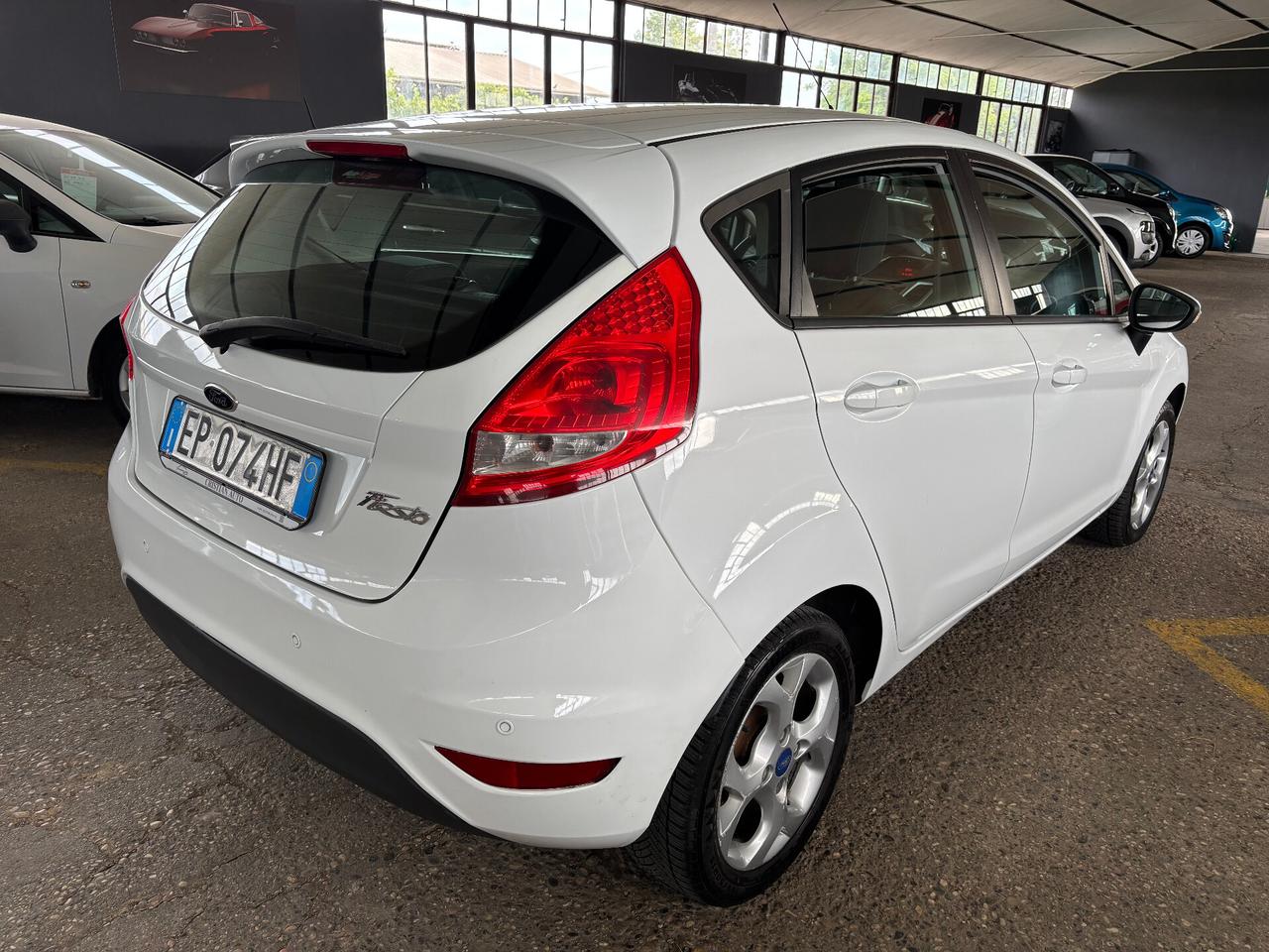 Ford Fiesta 1.4 TDCi 70CV 5p Titanium NEOPATENTATO